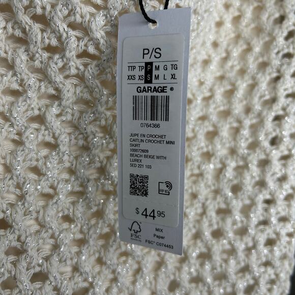 Garage halter top-size P/S-NWT-crochet w lining, tie neck,metallic‎ thread - Picture 6 of 6